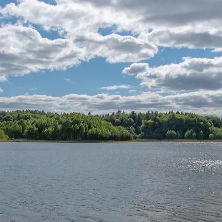 Bungis Ferien Direkt Am Grimnitzsee, Karree 04